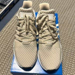 Adidas cream/Tan size 6